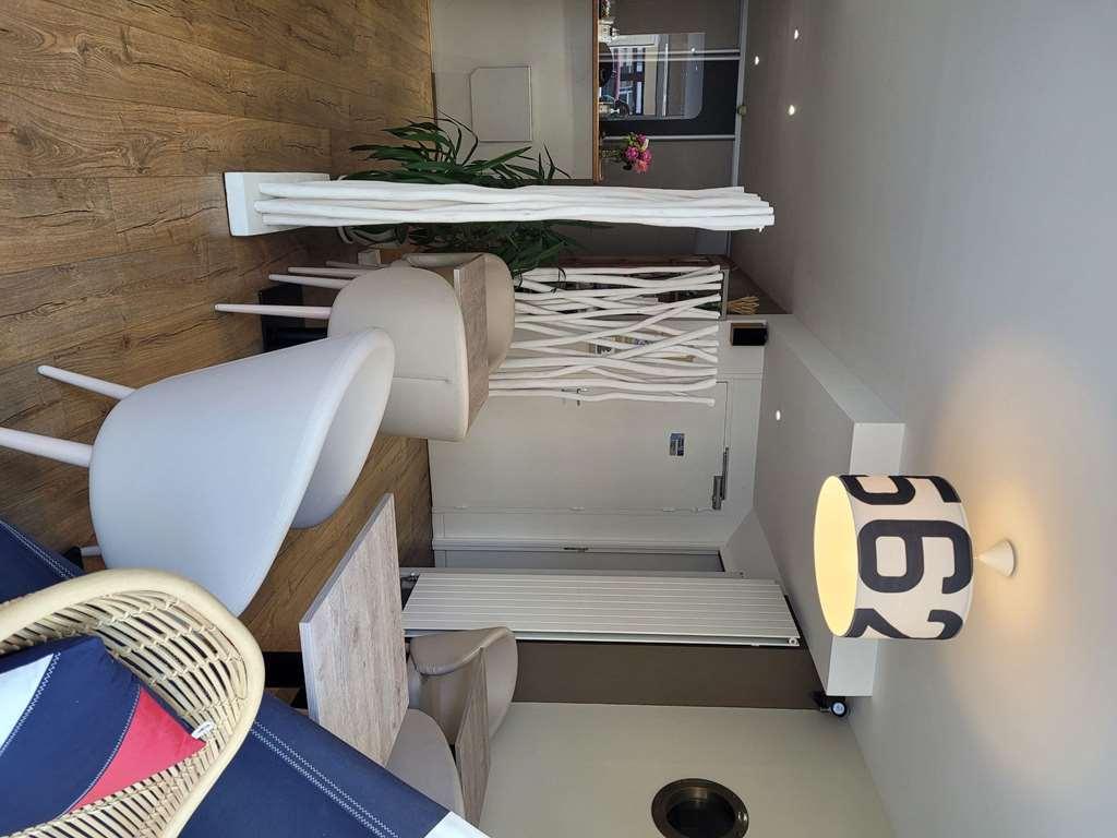 קונקרנו Brit Hotel Des Halles מראה פנימי תמונה