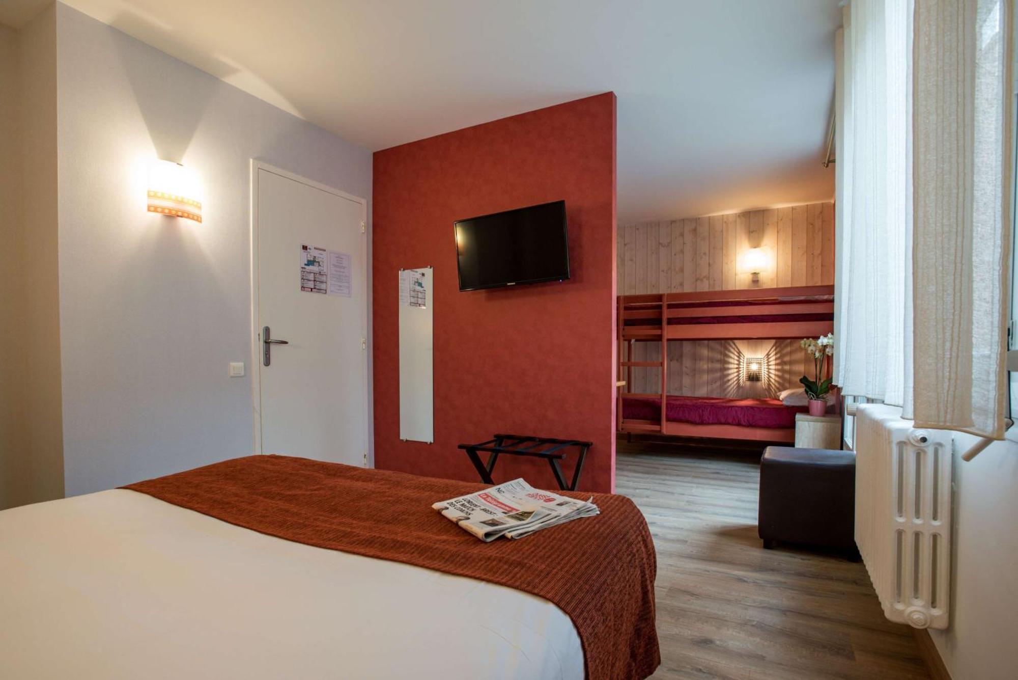 קונקרנו Brit Hotel Des Halles מראה חיצוני תמונה
