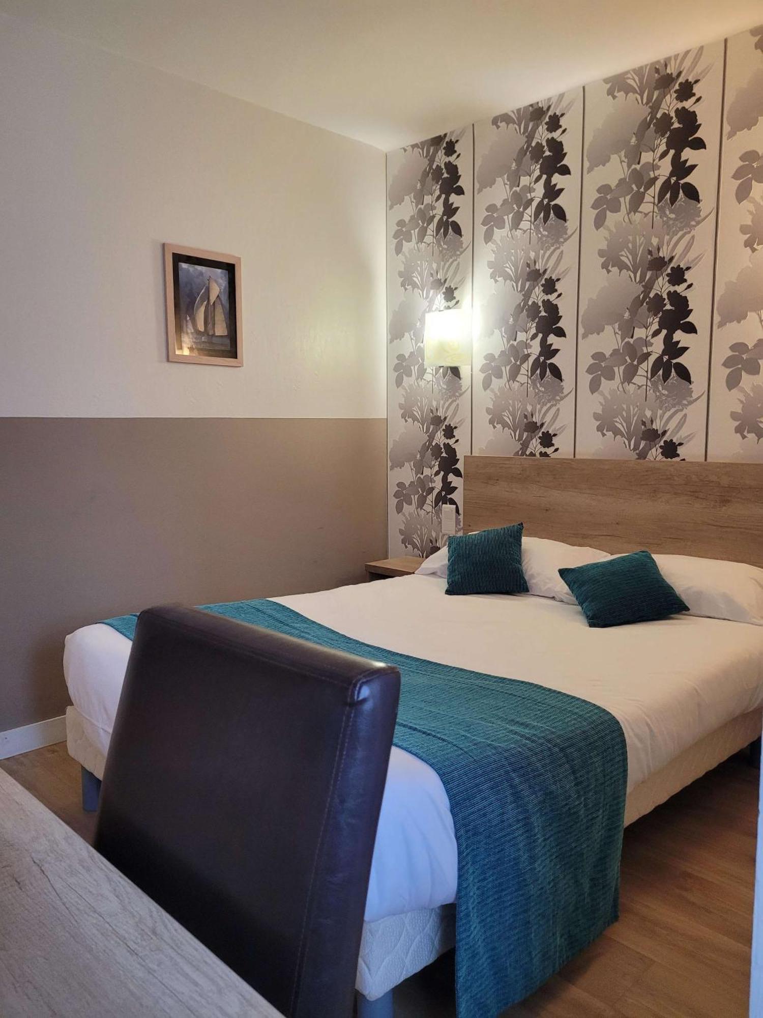 קונקרנו Brit Hotel Des Halles מראה חיצוני תמונה