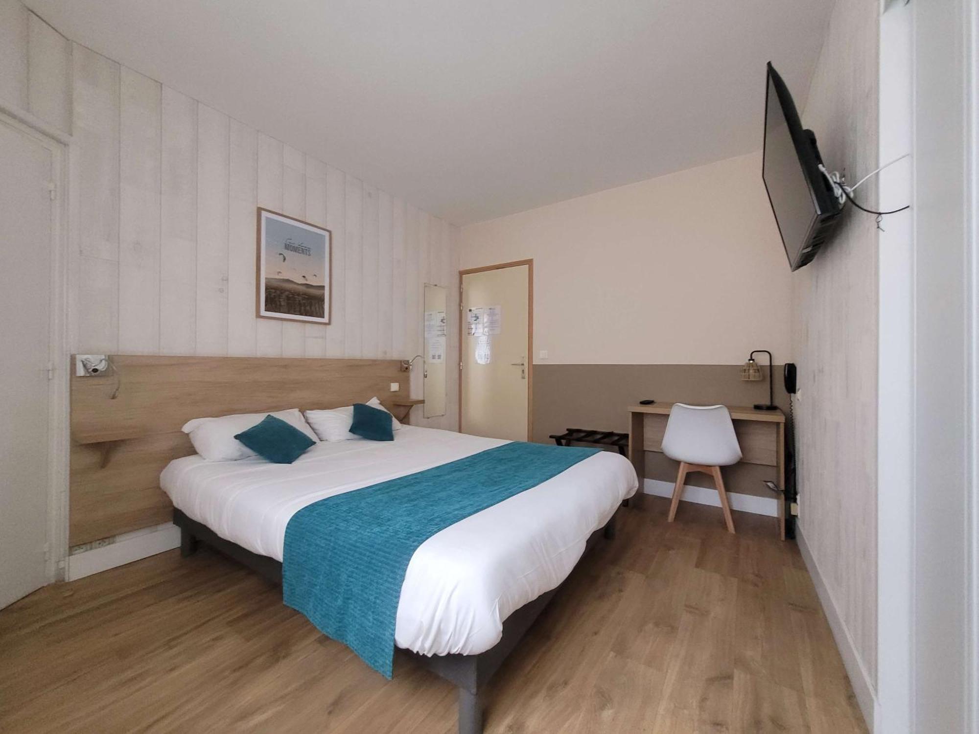קונקרנו Brit Hotel Des Halles מראה חיצוני תמונה