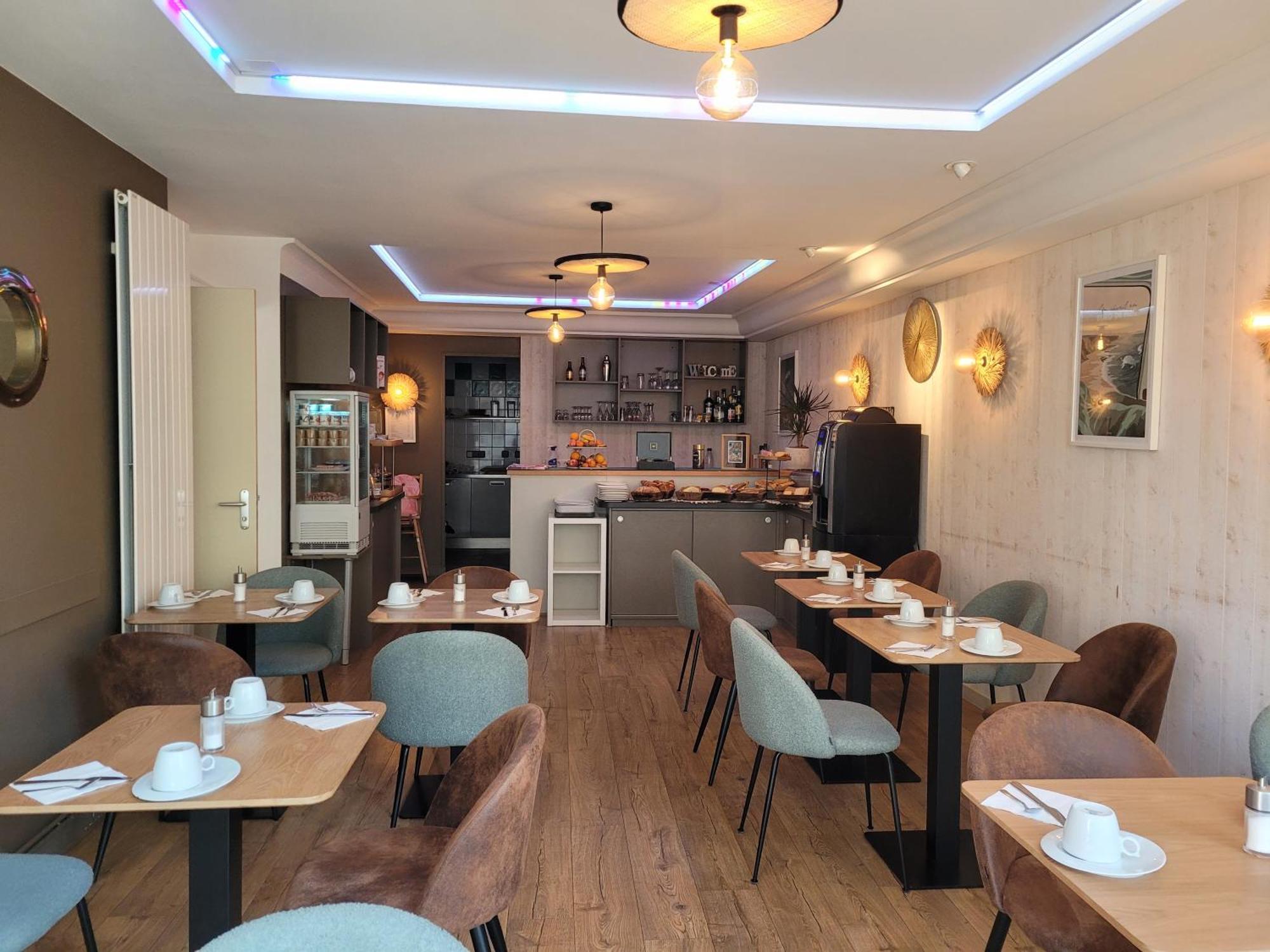 קונקרנו Brit Hotel Des Halles מראה חיצוני תמונה