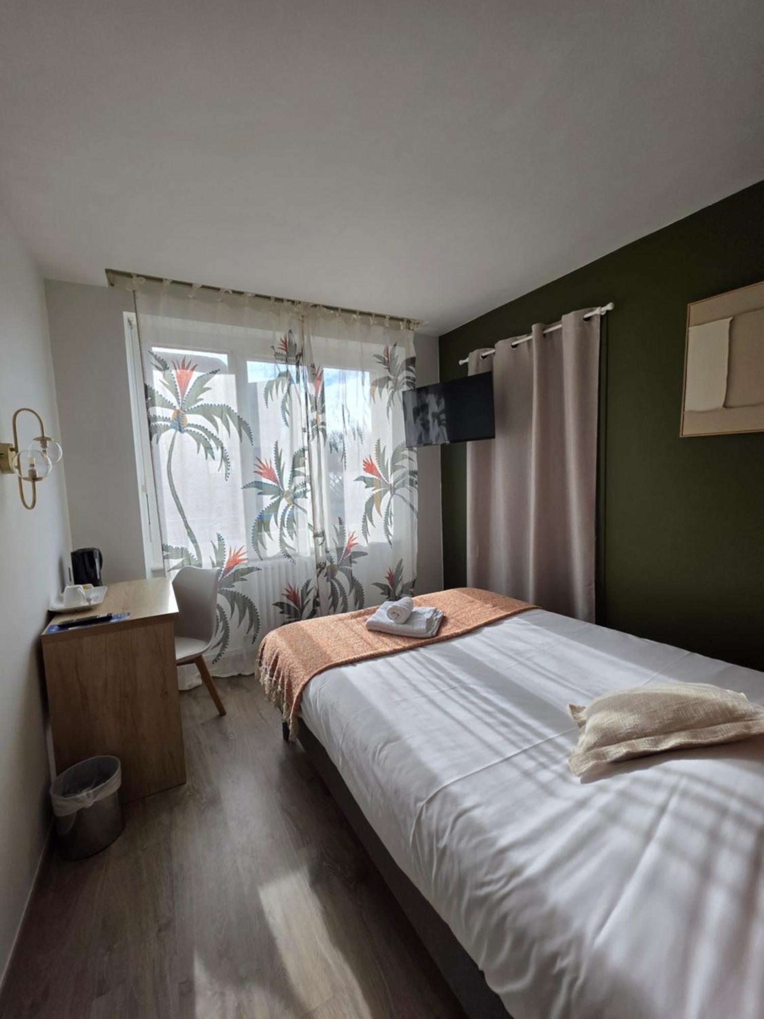 קונקרנו Brit Hotel Des Halles מראה חיצוני תמונה