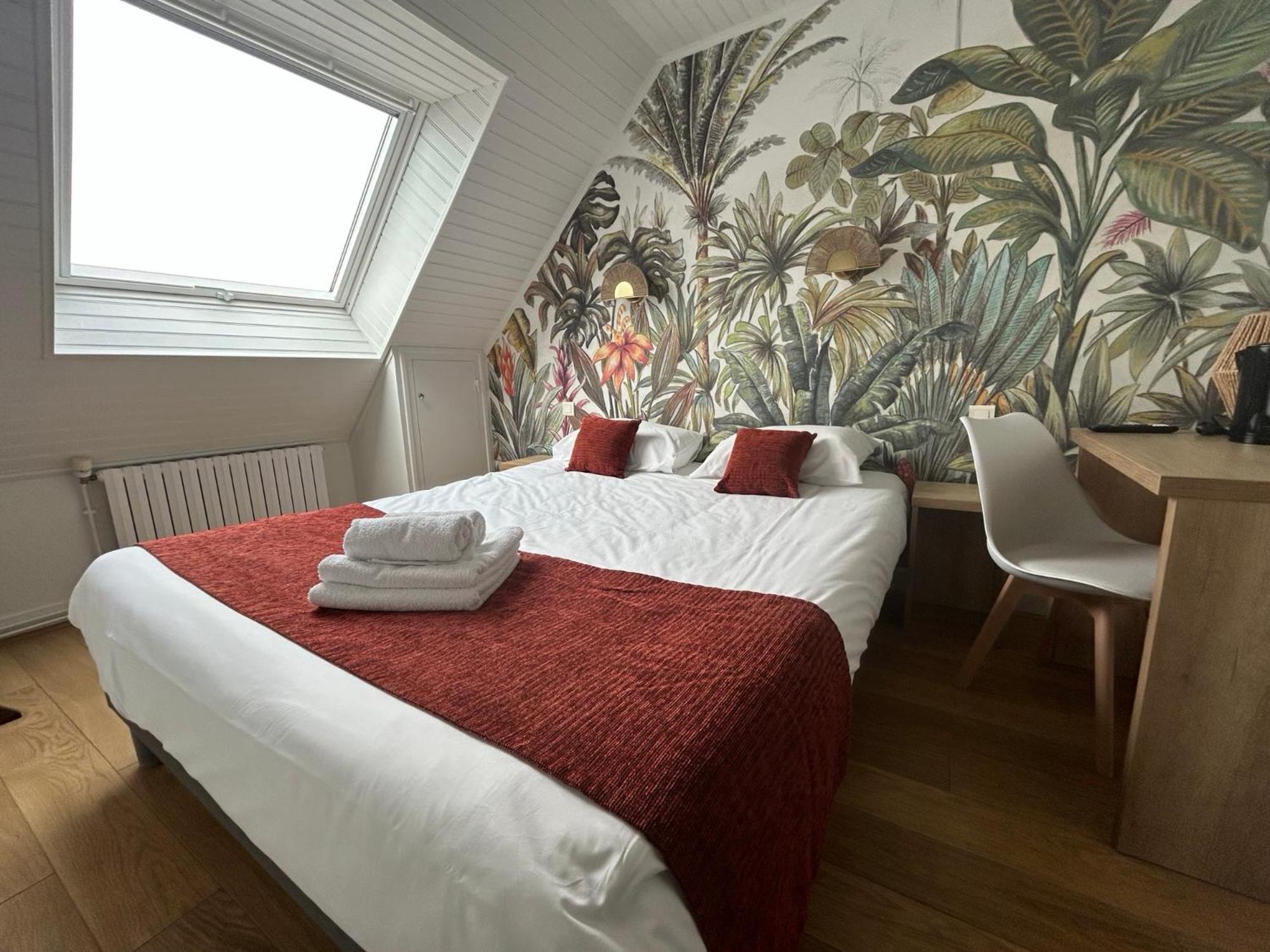 קונקרנו Brit Hotel Des Halles מראה חיצוני תמונה