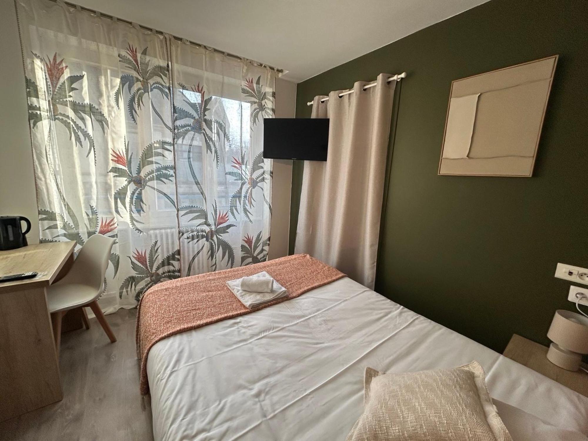 קונקרנו Brit Hotel Des Halles מראה חיצוני תמונה