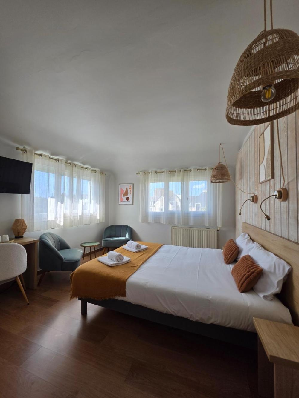 קונקרנו Brit Hotel Des Halles מראה חיצוני תמונה