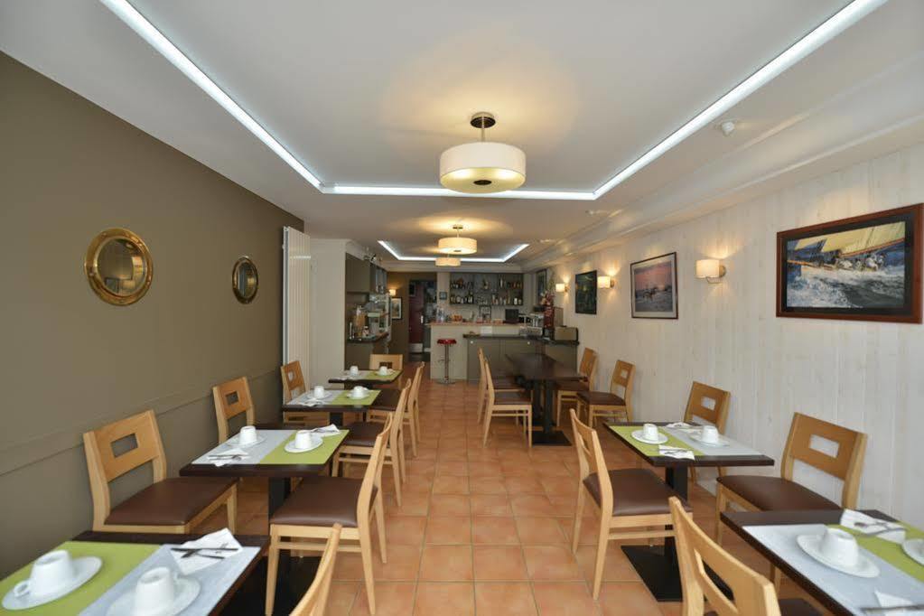 קונקרנו Brit Hotel Des Halles מראה חיצוני תמונה